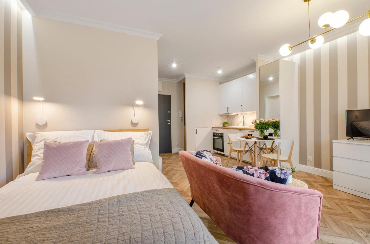 Sky Home- Rose Apartament -Manufaktura, Bezplatny Parking, Klima, Dostep Na Kod Łódź Extérieur photo